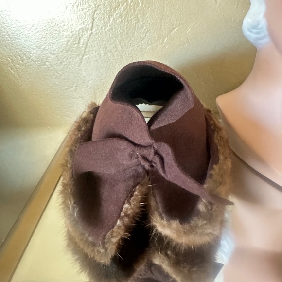 SKILLFUL 1930s\' BROWN FELT HAT WITH FUR \